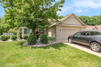 11275 Grand Oaks Dr, Clio, MI 48420
