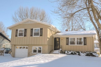 8005 E 90th St, Kansas City, MO 64138