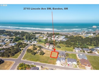 2710 Lincoln Ave SW Unit 200, Bandon, OR 97411