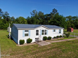4984 Old U Rd S, Marianna, FL 32446