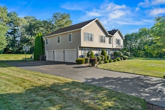 8 Barbara Ln, Plantsville, CT 06479