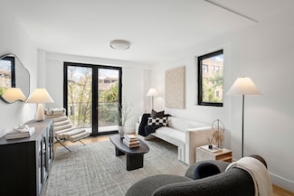 228 13th St Unit 404, Park Slope, NY 11215