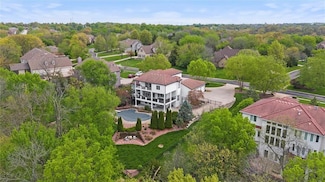 304 NW Rockwood Ct, Lees Summit, MO 64081