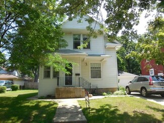729 Logan Ave, Elgin, IL 60120