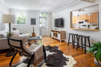 126 Amory St Unit B4, Brookline, MA 02446