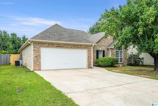 132 Summerchase Pkwy, Calera, AL 35040