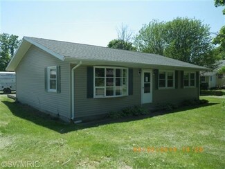 491 Elm St, Marcellus, MI 49067