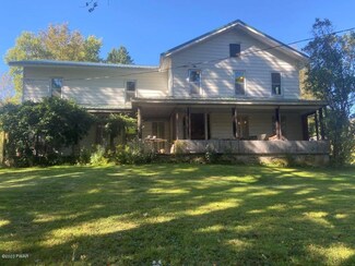 6 Rutkosky Rd, Prompton, PA 18456