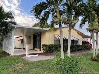 6201 Holly Ln, Lake Worth, FL 33462