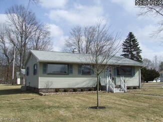 805 Gorley St, Uhrichsville, OH 44683