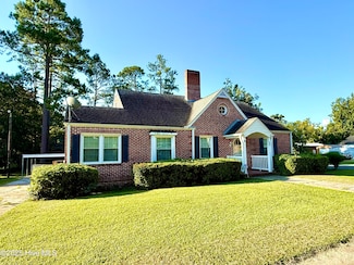300 E Roseboro St, Roseboro, NC 28382