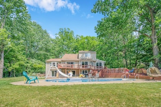 13421 Woodland Ct, Big Rapids, MI 49307
