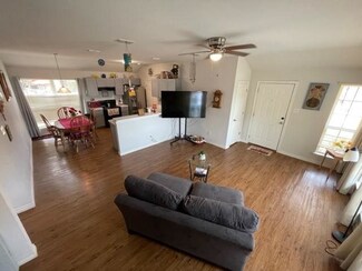 225 Moore St, Grand Prairie, TX 75050