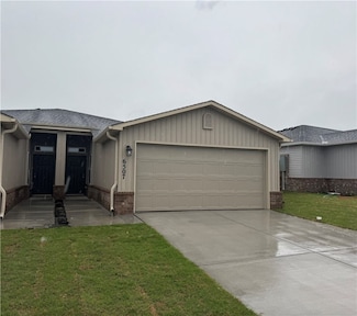 6507 NW Vandergriff St, Bentonville, AR 72712