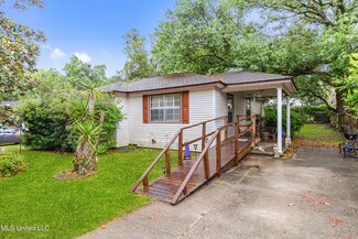 372 West Dr, Biloxi, MS 39531