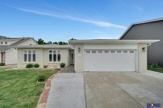 528 Pier 2, Lincoln, NE 68528