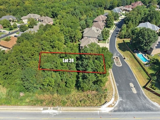 5381 S Newton Ave, Springfield, MO 65810