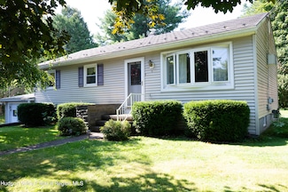 15 Brescia Blvd, Highland, NY 12528