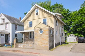 826 N Main St, Akron, OH 44310