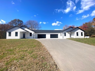 7480 Head Rd, Delton, MI 49046