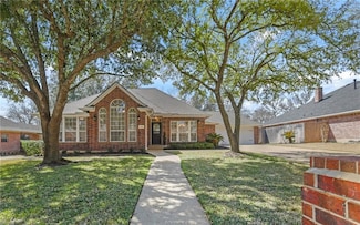 4906 Bay Oaks Ct, College Station, TX 77845