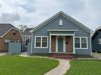 3721 Procter St, Port Arthur, TX 77642