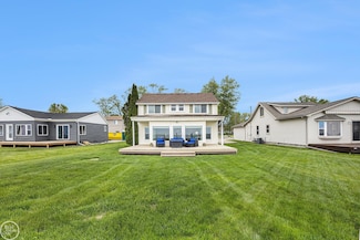 47060 Land St, Chesterfield, MI 48047