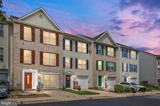 78 Versailles Ct, Newark, DE 19702