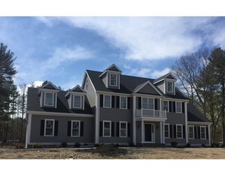 32 Foster St, Beverly, MA 01915