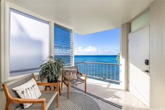 2943 Kalakaua Ave Unit 707, Honolulu, HI 96815