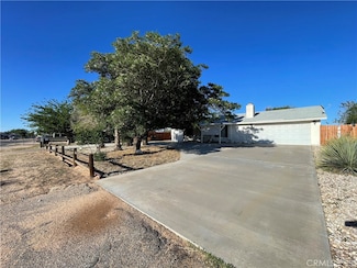 12787 Algonquin Rd, Apple Valley, CA 92308