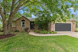 236 S Meadow Ridge Trail, Edwardsville, IL 62025