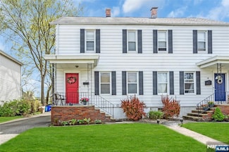 15 Woodside Ave, Little Falls, NJ 07424