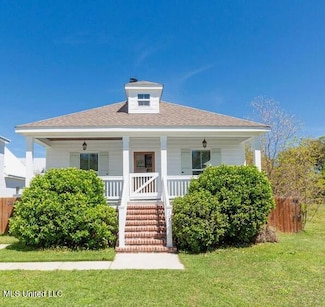 117 Bay Oaks Dr, Bay Saint Louis, MS 39520