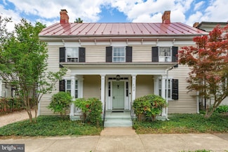 225 Princess Anne St, Fredericksburg, VA 22401