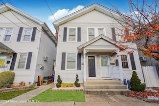 13 Maiden Ln, Staten Island, NY 10307