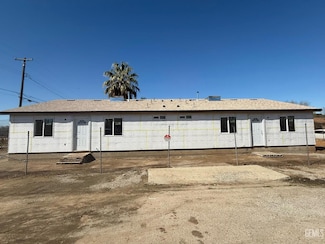 301 Decatur St Unit A - B, Bakersfield, CA 93308