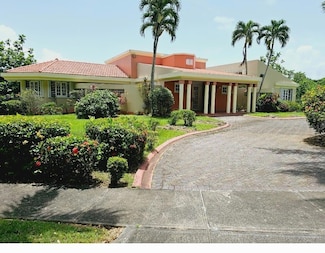 17 Recreo, Caguas, PR 00725