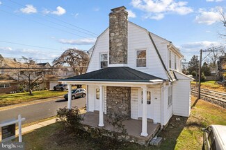 3700 School Ln, Drexel Hill, PA 19026