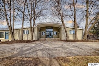 3700 W Van Dorn St, Lincoln, NE 68522