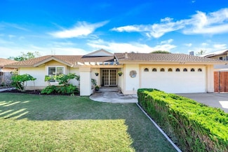 759 Lazy Circle Dr, Vista, CA 92081
