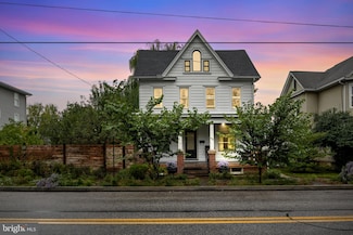 422 W Simpson St, Mechanicsburg, PA 17055