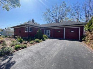 23 Coleman Creek Rd, Brockport, NY 14420