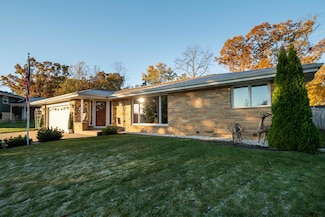 3725 W Abbott Ave, Milwaukee, WI 53221