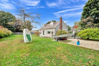 19 Kettle Cove Rd, Cape Elizabeth, ME 04107