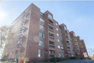 701 Forum Square Unit 303, Glenview, IL 60025
