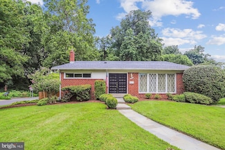 3909 Woodlawn Rd, Chevy Chase, MD 20815
