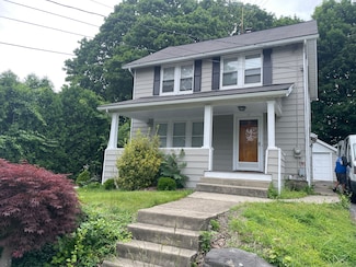 10 Olmstead Place, Norwalk, CT 06855