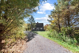 1858 Trumbull Hill Rd, Shaftsbury, VT 05262