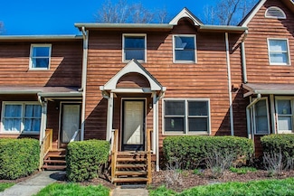 516 Rock Cliff Ct, Winston Salem, NC 27104